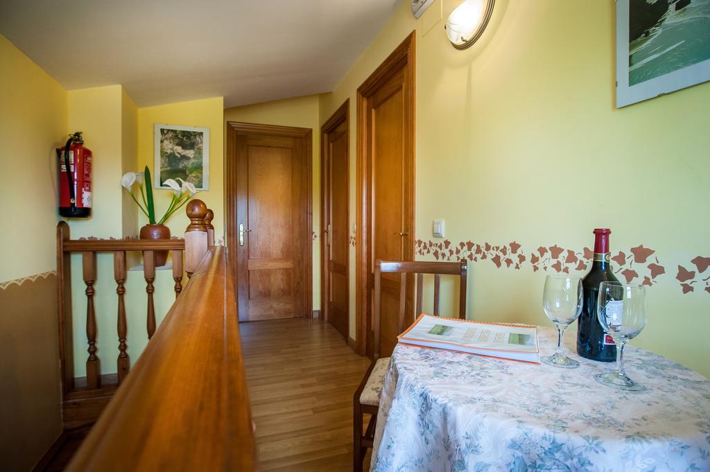 Apartamentos El Pradon De Santa Marina Parres de Llanes Δωμάτιο φωτογραφία